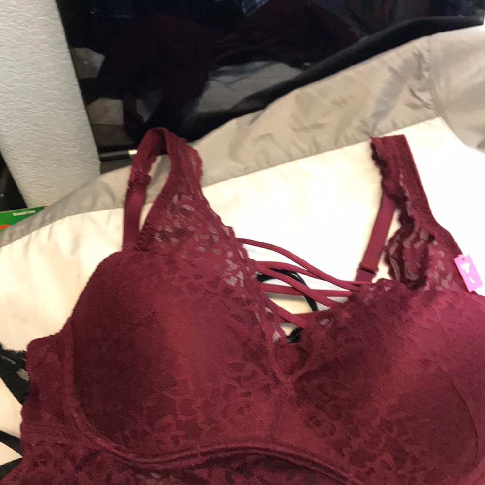 burgundy L bra victoria’s secret